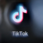Китайская версия TikTok теперь включает рекламные ролики "Положи свой телефон" после правительственной проверки