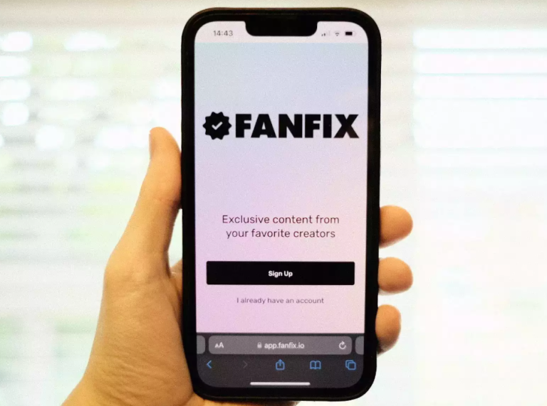 Приложение Fanfix, аналог OnlyFans, но без обнаженки было продано за $65 млн