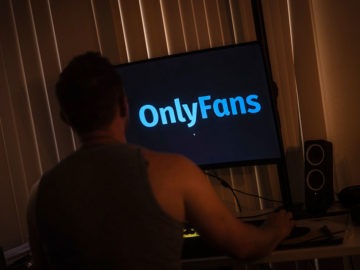 Порно-гигант OnlyFans, подпитываемый обманом